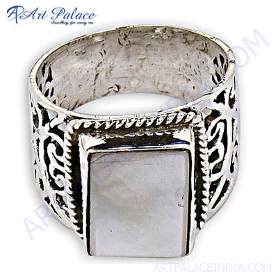Amazing Motherofpearl  925 Silver Ring