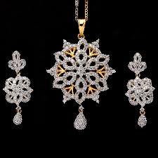 Gold Studded Pendant Set