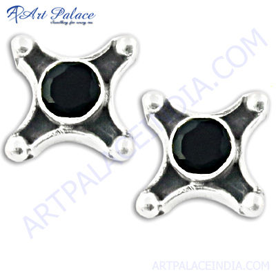 Round Shape Latest Silver Earrings In Black Onyx