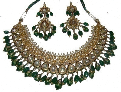 Green Necklace Set
