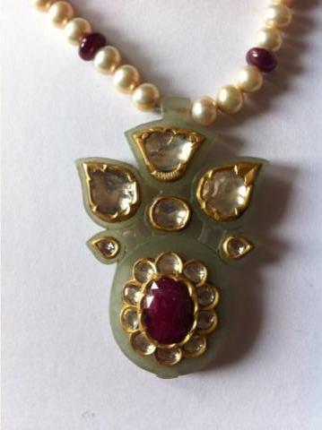 Yashav Pendent