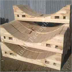 Heavy-Duty-Pinewood-Saddles