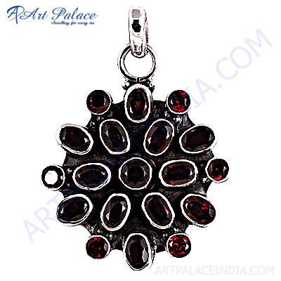 Flower Fashion Garnet Silver Gemstone Pendant