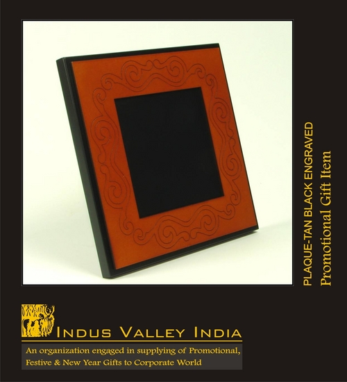 Plaque Tan Black Engraved