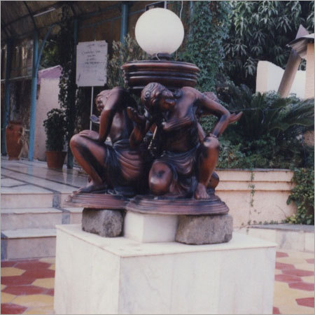 3 in 1 Statue