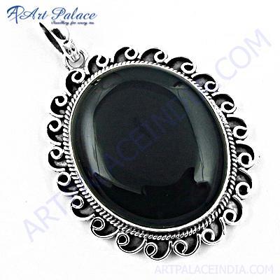 Traditional Black Onyx Gemstone Silver Pendant