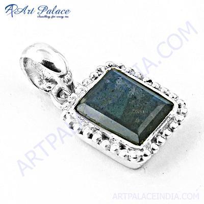 Victorian Designer Labradorite Gemstone Silver Pendant