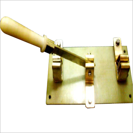 L.T. Knife Switch ( S.P.D.T)