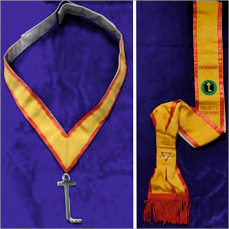 Collarette Sash