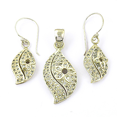 Gold Plated Cubic Zircon Silver Gemstone Earings & Pendant Set By ART PALACE