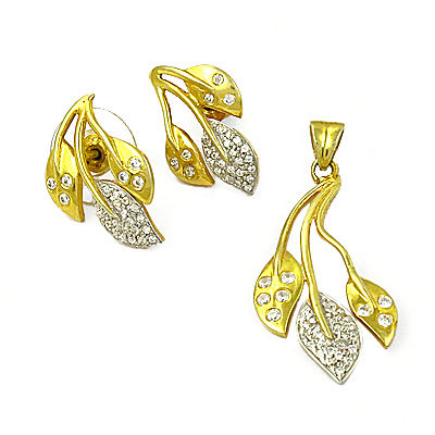 Traditional Cubic Zirconia Silver Gemstone Earings & Pendant Set