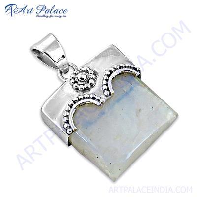 Traditional Designer Rainbow Moonstone Gemstone Silver Pendant