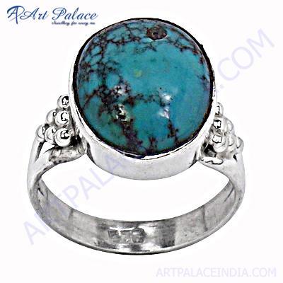 Excellent Oval Turquoise Silver Gemstone Ring
