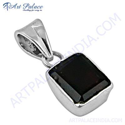 Popular Design Garnet Gemstone Silver Pendant