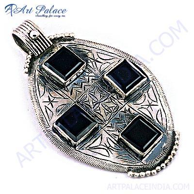 Traditional Black Onyx Gemstone Silver Pendant