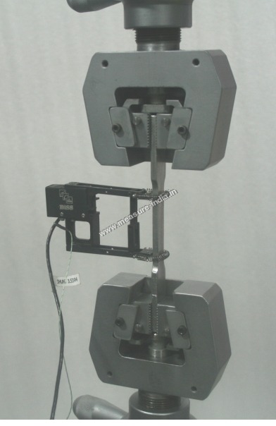 Mechanical Wedge Grips - Side Mounting, Tensile Test | Easy Insertion, Secure Specimen, Environmental Use
