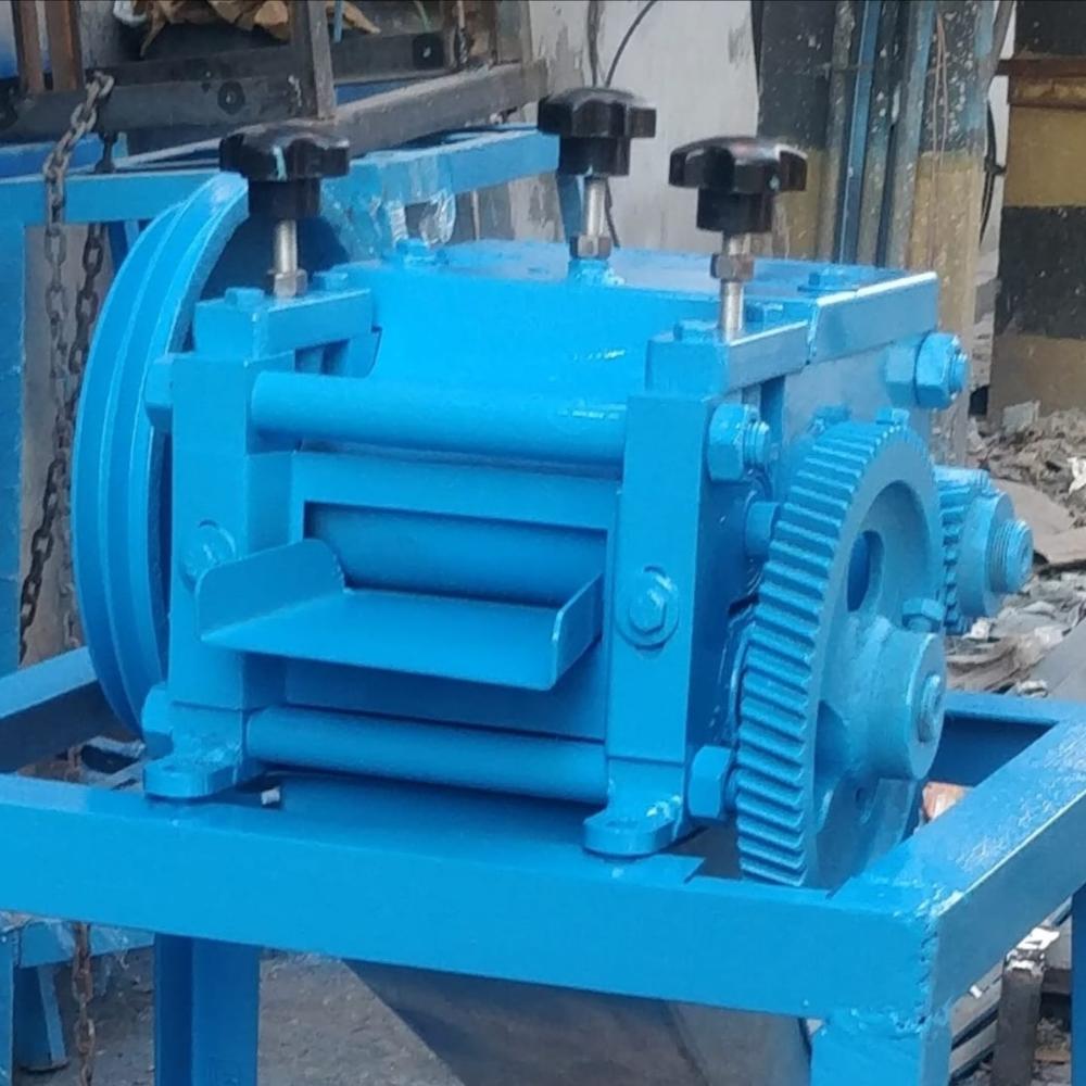 Plastic Granule Cutting Machine - Cutting Area: 86 Square Inch (in2)