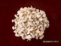 Refractory grade bauxite