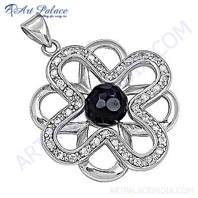 Unique Flower Style Black Onyx Gemstone Silver Pendant