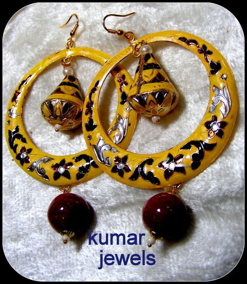 BIG HOOK EARRING.