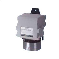 Displacer Level Switch