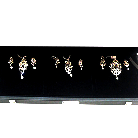 Womens Pendant Set