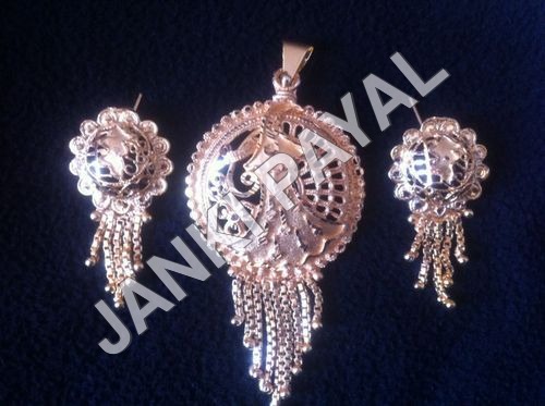Imitation Pendent Set