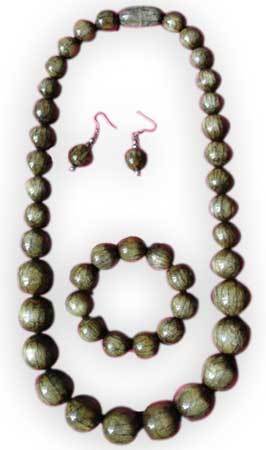 resin-necklace-crn-703-15389[1]