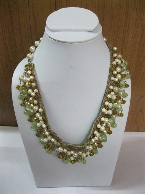 Multi beads neck
