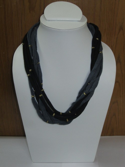 Multi beads neck