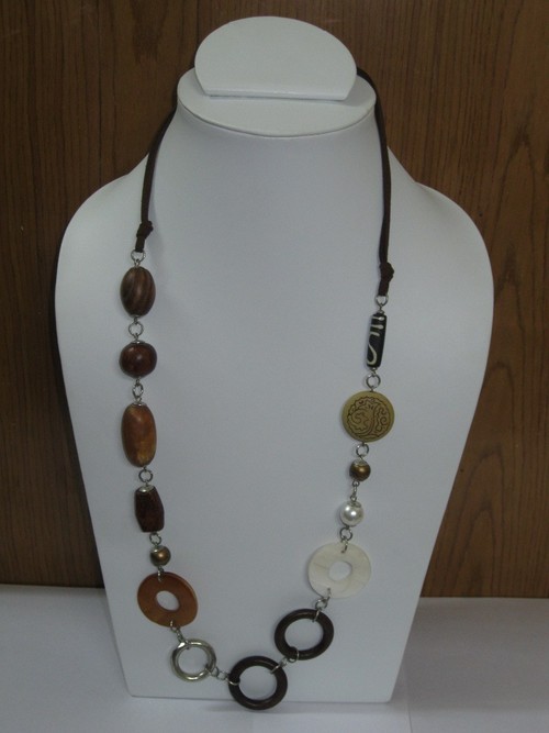 Multi beads neck