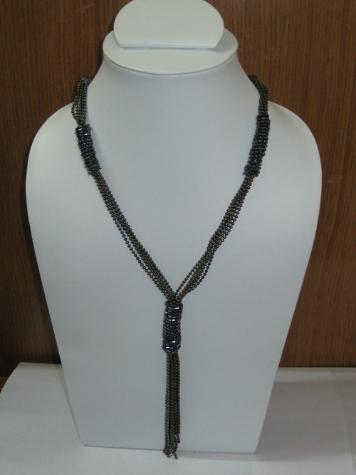 Multi beads neck