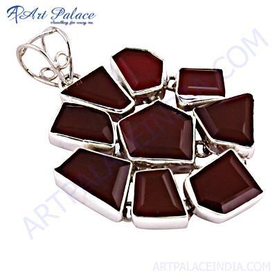 Antique Style Red Onyx Gemstone Silver Pendant