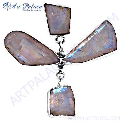 Excellent New Stylish Labradorite Gemstone Silver Pendant