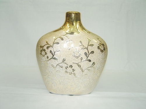 Gold Ceramic Show Pieces