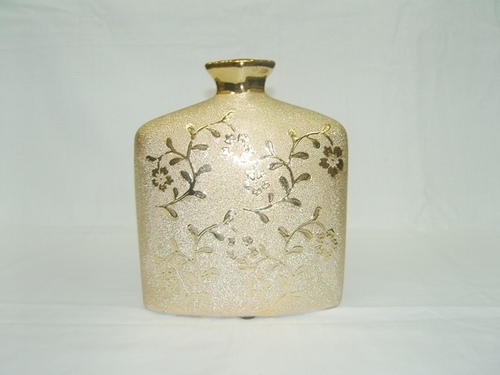 Gold Ceramic Show Pieces - Ceramic 10x8x8 cm, Off-White | Elegant Floral Design, Durable, Smooth Texture, Fine Finish