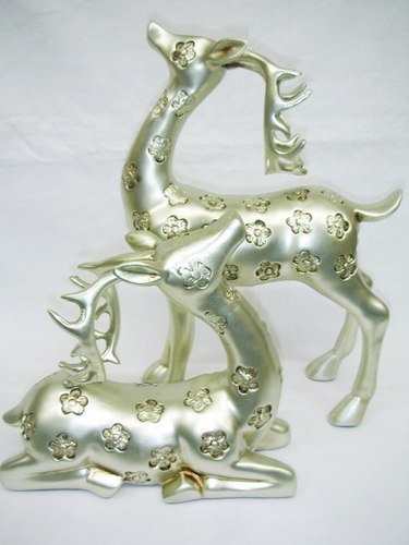 Ceramic Deer Show Pieces