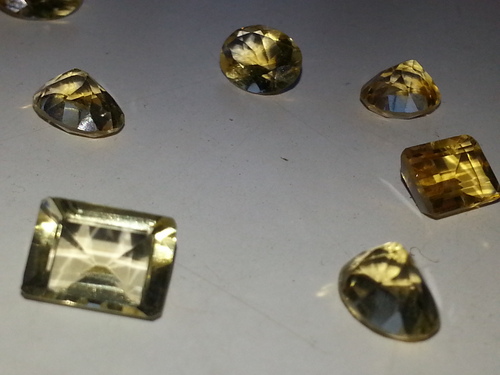 yellow sapphire stone