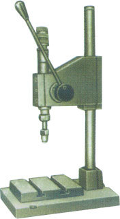 HAND OPERATED RIVETTING MACHINE