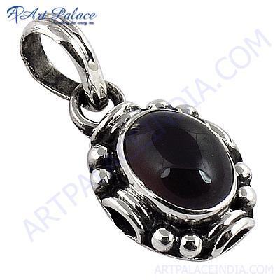 Excellent Designer Garnet Gemstone Silver Pendant