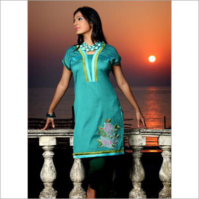 Half Sleeve Ladies Kurti