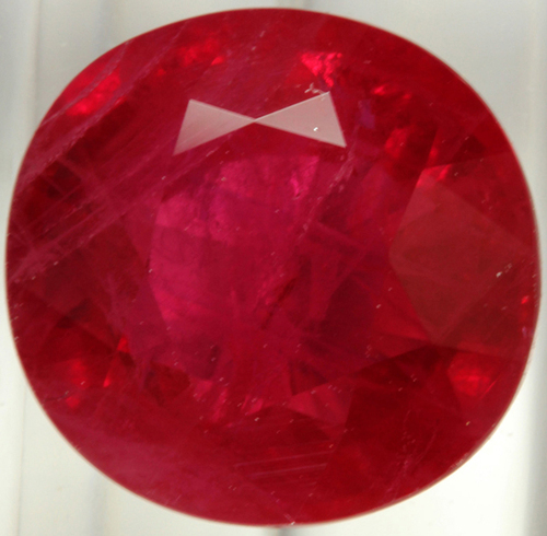 Synthetic Round Brilliant Classical Ruby Stones - Synthetic, 15mm Size, Round Brilliant Cut | Customizable Designs, Hallmarking for Gold, Free Returns
