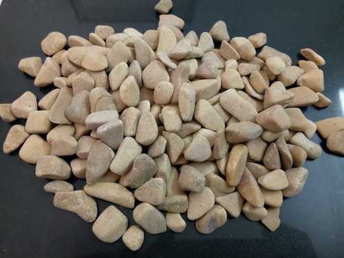 Yellow tumbled chipe / natural Marble Round chips and Pebble with uneven round stone for landscaping floor