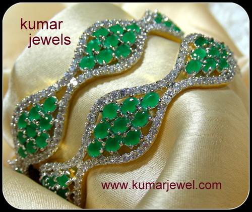 EMERALD STONE BANGLES
