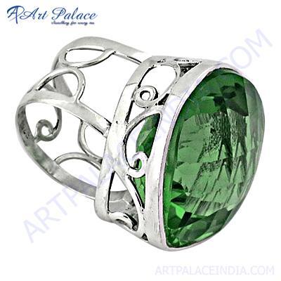 Charming Green Glass Gemstone Fret Designer Silver Ring