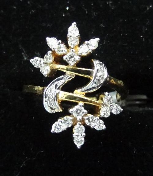 Diamond Ring - 18K Yellow Gold, 0.50 ct Diamond | Elegant Design, Diamond Accent, Fine Craftsmanship