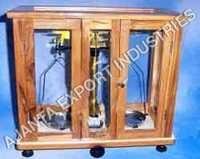 Physical Balance - Wood Base 420x240x380 Mm , Golden Lacquer Finish With Nickel Plated Fittings, 200g Capacity, 2 Mg Sensitivity, Double Hook Hangers