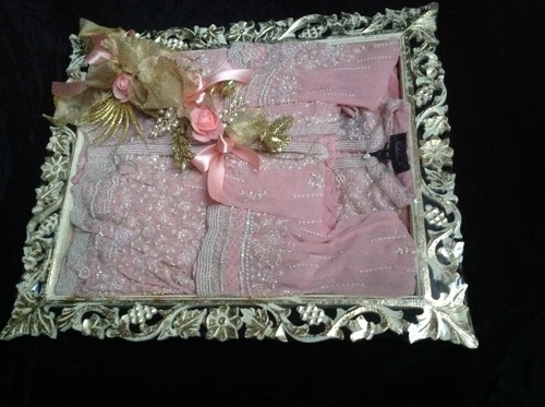 Trousseau Packing - Modern Square Indoor Decor , Factory Made & Hand Built Design Featuring Elegant Floral Theme