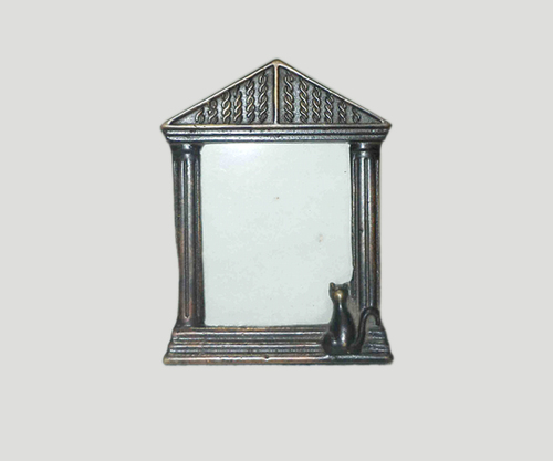 hut photo frame