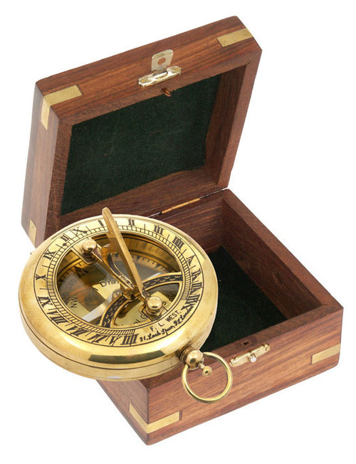 Sundail Compass with wooden box